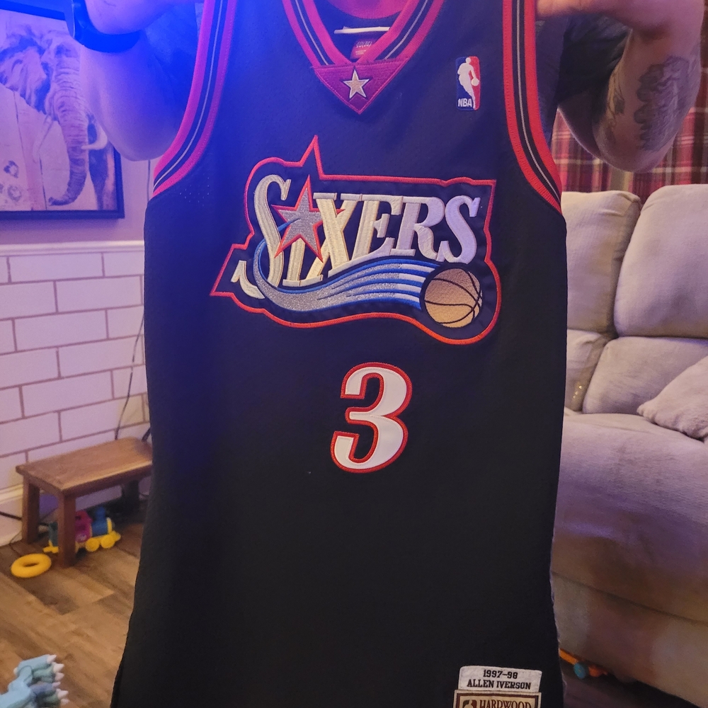 Mitchell & Ness Philadelphia Sixers Iverson Jersey 40M Mens EUC